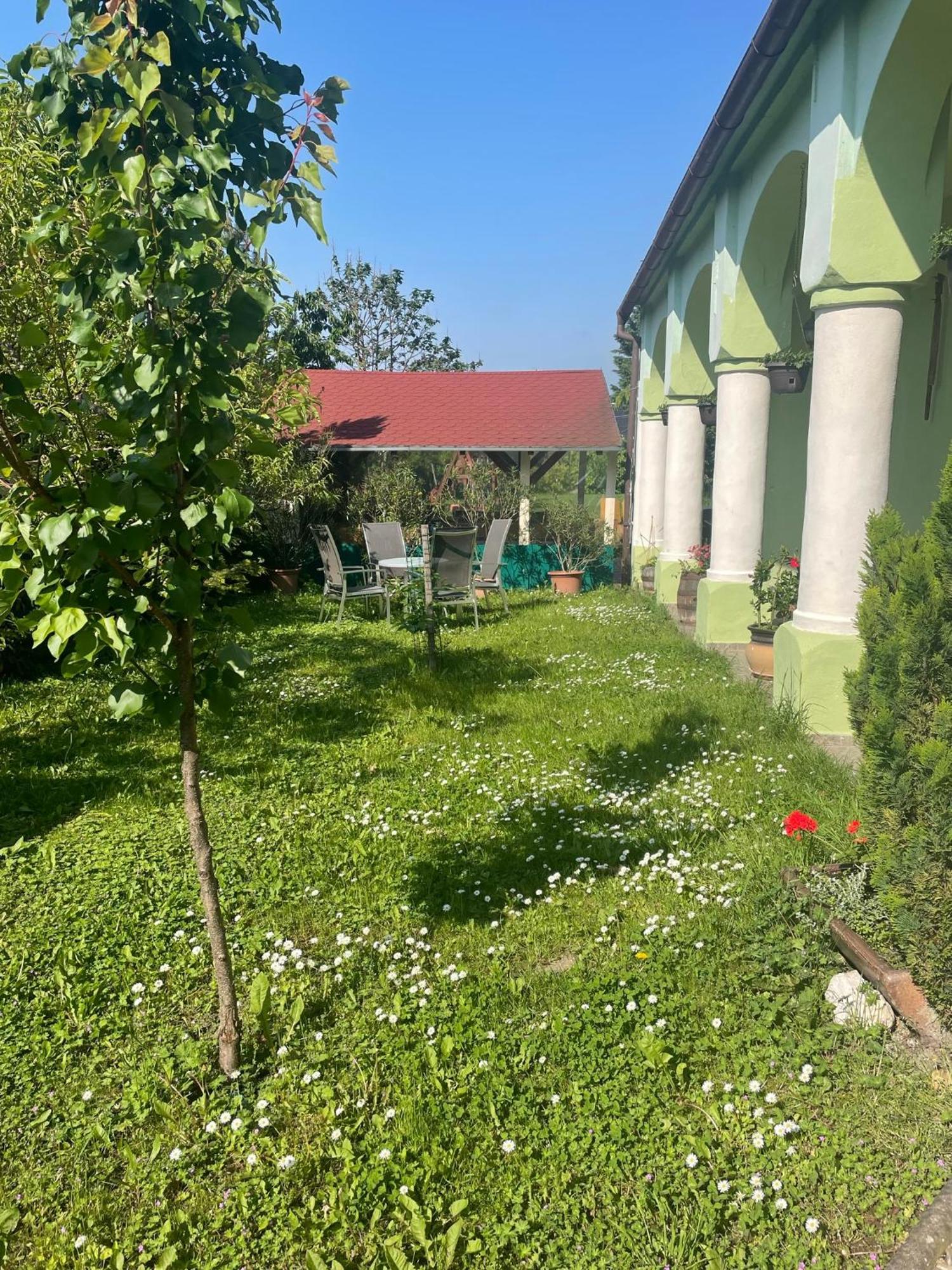 Na Upati Palavy Hotel Horni Vestonice Luaran gambar